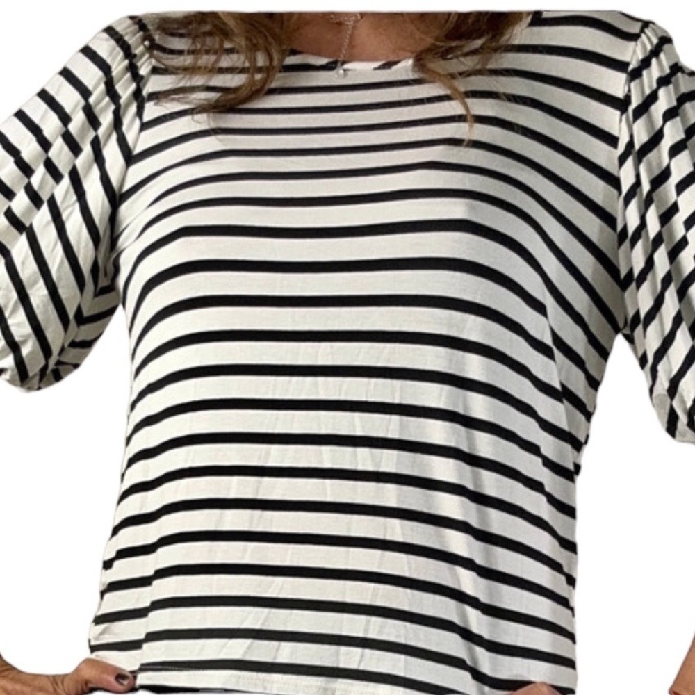 Coverstitched Black & White Top Size XL